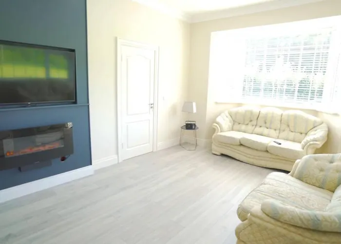 Villa Sunrise On Shores Off Lough Gowna Scrabby